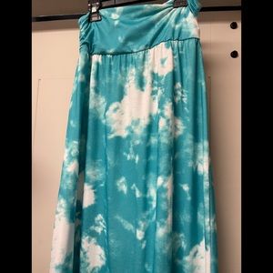 Soft knit maxi dress tie-dye